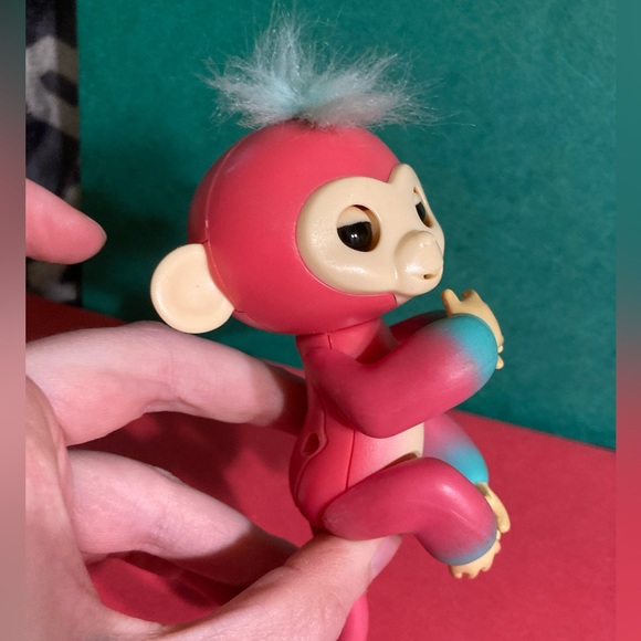 B1G2 - Pink Fingerling Monkey Toy - Buy 1, Get 2 FREE - Picture 5 of 6